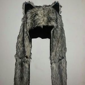 Wolf/Silver fox/Winter bear hat,scarf,mittens!